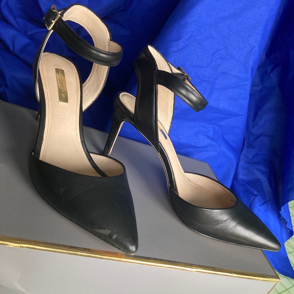 Barely worn, leather heals